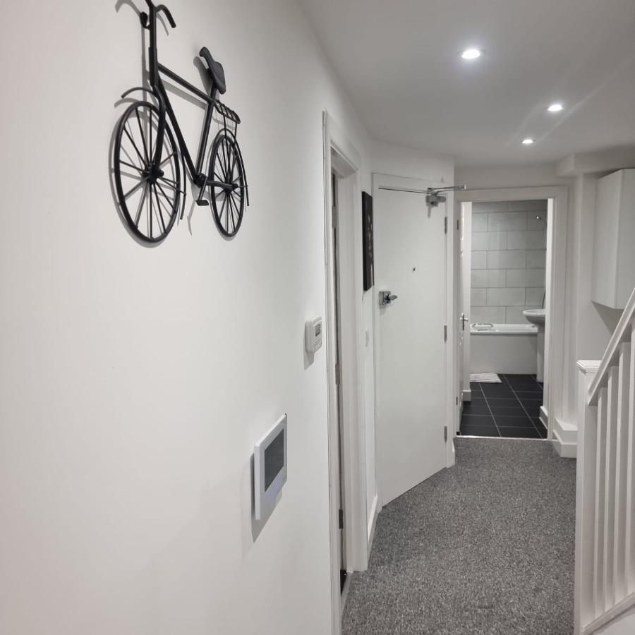 Classic 2 Bed Apartment In Oldkent Road London Exterior photo